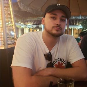 Meet your Posher, Joshua